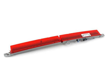 Tercer piloto de freno OEM 63257145669 para BMW Serie 3 E91 (316d, 316i, 318d) modelos fabricados entre 2008 y 2012. Compatible con versiones manuales y automáticas. Original BMW.