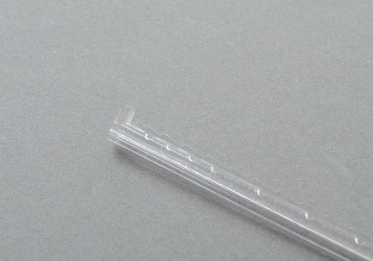 Guide de porte d'entrée droite OEM 63316958348 pour BMW E92, E92N, E93, E93n. BMW d'origine.