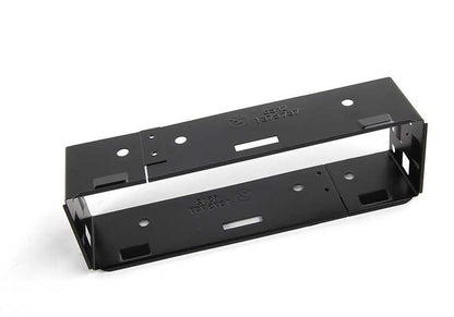 Marco soporte radio OEM 65121375737 para BMW E30, E36, E28, E34, E24, E23, E31. Compatible con sistemas de sonido originales y radios BMW. Original BMW.