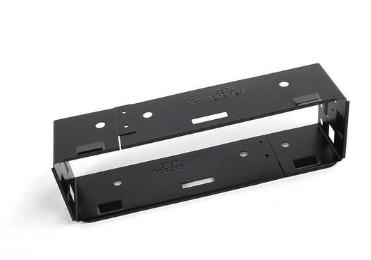 Marco soporte radio OEM 65121375737 para BMW E30, E36, E28, E34, E24, E23, E31. Compatible con sistemas de sonido originales y radios BMW. Original BMW.