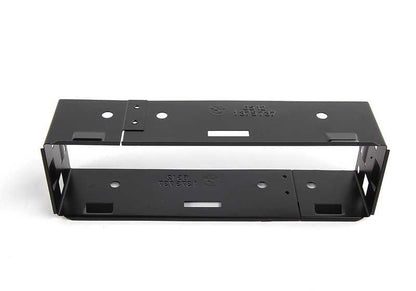 Marco soporte radio OEM 65121375737 para BMW E30, E36, E28, E34, E24, E23, E31. Compatible con sistemas de sonido originales y radios BMW. Original BMW.