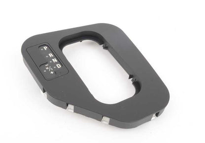 Embellecedor palanca cambio Steptronic negro OEM 51167060697 para BMW E39. Recambio original BMW.