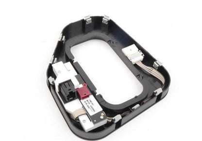 Embellecedor palanca cambio Steptronic negro OEM 51167060697 para BMW E39. Recambio original BMW.