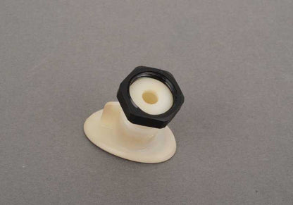 Cubierta deflector de viento izquierda OEM 51436953111 para BMW E64. Original BMW.