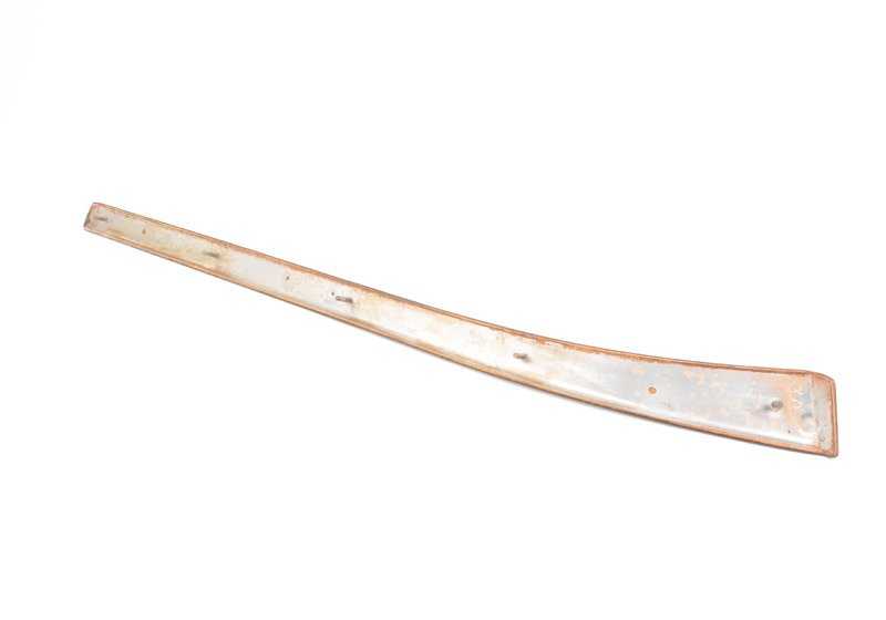 Moldura de madera puerta delantera izquierda OEM 51418200711 para BMW E39. Original BMW.