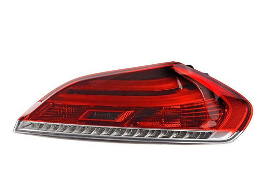 Piloto trasero derecho OEM 63217191778 para BMW E89 Z4. Luz trasera original BMW, ideal si se ha roto o no funciona bien la del lado derecho. Repuesto 100 % original BMW.