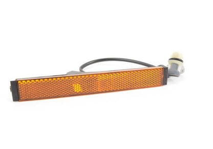 Luz de marcador lateral delantero OEM 63141385419 para BMW E30. Original BMW.