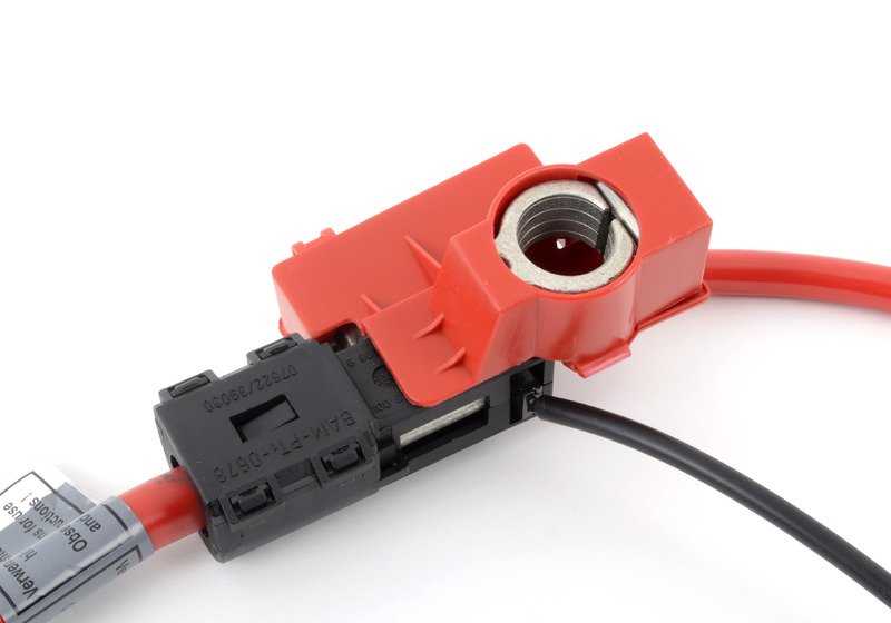 Cable de batería positivo OEM 61127841239 para BMW E85, E86. Original BMW.