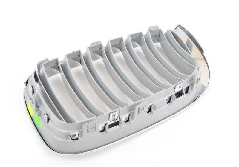 Rejilla embellecedora delantera derecha OEM 51137367422 para BMW X3 F25. Original BMW.
