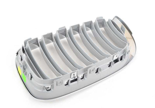 Rejilla embellecedora delantera derecha OEM 51137367422 para BMW X3 F25. Original BMW.