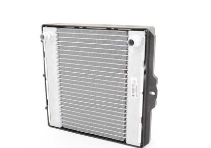 Radiador de refrigerante derecho OEM 17112284604 para BMW F87 M2, F80 M3, F82/F83 M4. Compatible con versiones CS y Competition con motor S55. Original BMW.