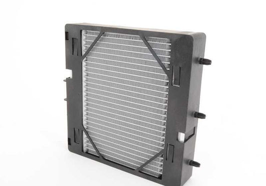 Radiador de refrigerante derecho OEM 17112284604 para BMW F87 M2, F80 M3, F82/F83 M4. Compatible con versiones CS y Competition con motor S55. Original BMW.