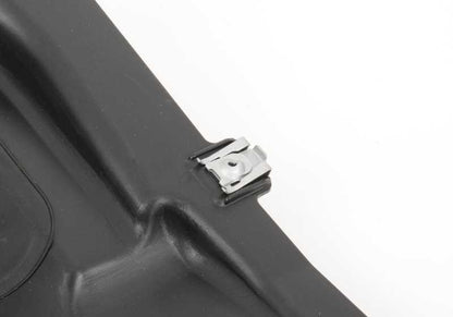 Deflector delantero derecho OEM 51718057218 para BMW Serie 2 F22 y F23. Original BMW.