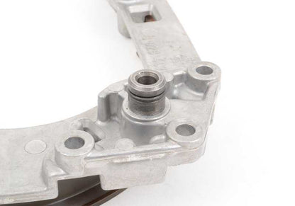 BMW E39, E38, E31, E53, E52 (OEM 11311741777) Guia. BMW original.