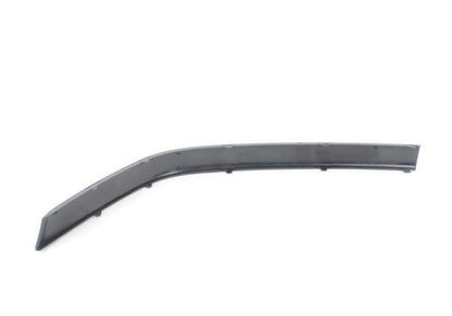 Moldura paragolpes delantera derecha imprimada OEM 51117043464 para BMW E65 y E66. Original BMW.
