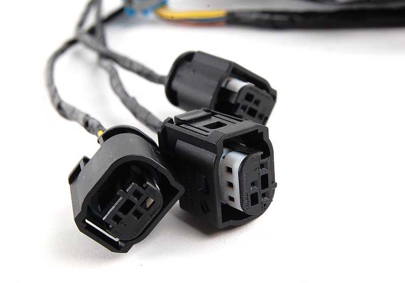 Cableado para sensores de aparcamiento delanteros PDC OEM 61120027997 para BMW Serie 5 E39. Recambio original BMW.