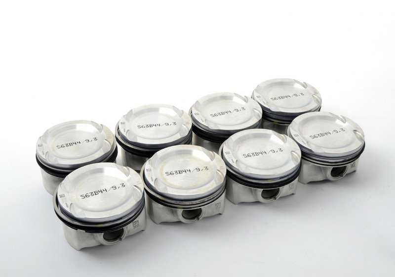 Bloque motor completo con pistones OEM 11112296653 para BMW E70 (X5 M) y E71 (X6 M). Compatible con motores S63. Original BMW.