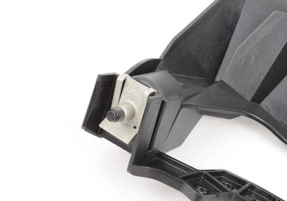 Soporte de fijación para faro OEM 63117379929 para BMW F80, F32, F33, F36, F82, F83. Original BMW.