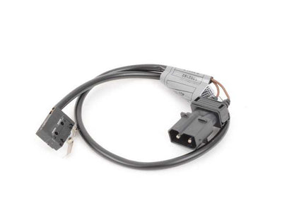 Microrruptor cierre puerta OEM 61311392193 para BMW Serie 8 E31 (840i, 840Ci) modelos 1993–1999. Original BMW.