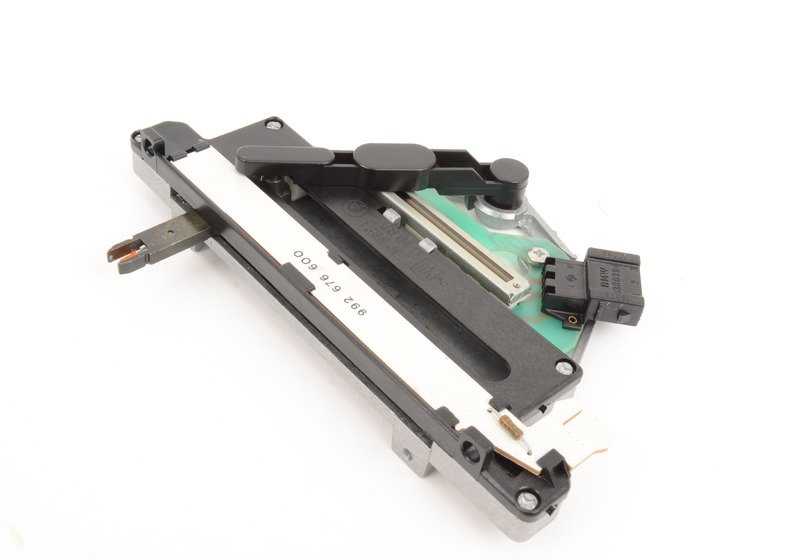 Leva di controllo OEM 6411137432 per BMW E24. BMW originale.