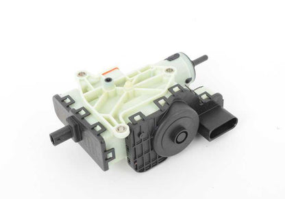 SCR Pump Module for BMW E90N, E70, E70N, E71 (OEM 16197244137). Genuine BMW