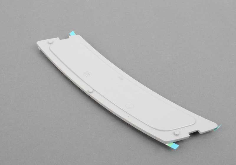 OEM Reflecteur du côté gauche 63147845429 pour BMW F06, F06N, F12, F12N, F13, F13N. Pièce BMW originale.