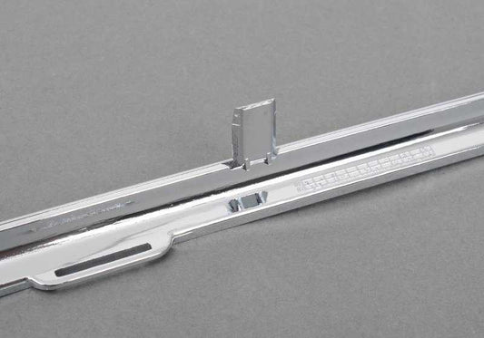 Paramento izquierdo cromo OEM 51127005939 para BMW Serie 5 E39 (520d, 520i) 1995-2003. Original BMW.