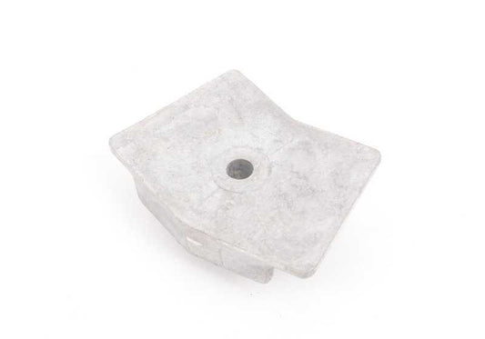 Tope de ventanilla OEM 51338134038 para BMW E30 {318i, 320i} modelos con motor M40 y M20, cambio manual o automático. Apto para puerta delantera. Original BMW.