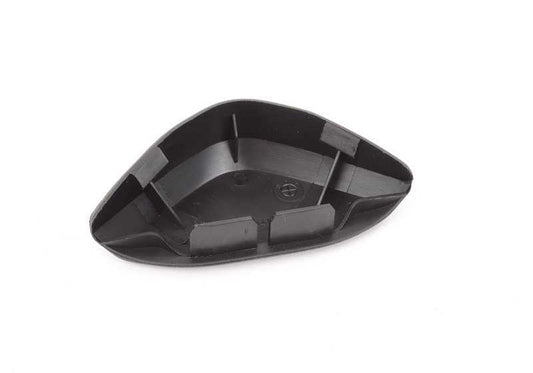 Tapón embellecedor OEM 72111904665 para BMW E30 y E28. Compatible con versiones con cinturón de seguridad delantero OEM. Pieza original BMW.