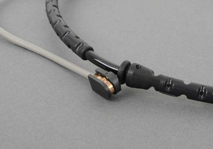 Sensor de desgaste de pastillas de freno OEM 34356792563 para BMW E89. Original BMW.