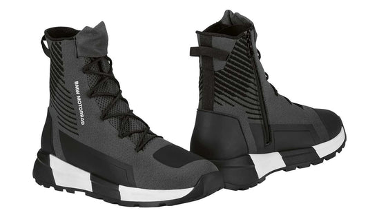 Zapatillas moto BMW Sneaker KnitLite antracita OEM 76227913840 para BMW Motorrad {todos los modelos}. Certificadas EN 13634:2017, suela resistente a aceite y gasolina. Original BMW Motorrad.