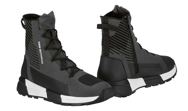 Zapatillas moto BMW Sneaker KnitLite antracita OEM 76227913840 para BMW Motorrad {todos los modelos}. Certificadas EN 13634:2017, suela resistente a aceite y gasolina. Original BMW Motorrad.