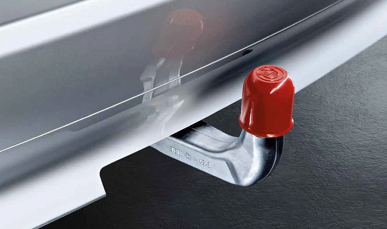 Enganche de remolque desmontable OEM 71606873073 para BMW X1 E84. Compatible con cargas de hasta 2.000 kg y 80 kg de presión vertical. Con control de estabilidad de remolque. Original BMW.