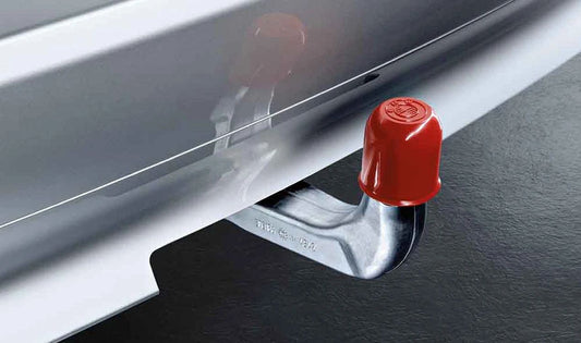 Enganche de remolque desmontable OEM 71606873073 para BMW X1 E84. Compatible con cargas de hasta 2.000 kg y 80 kg de presión vertical. Con control de estabilidad de remolque. Original BMW.