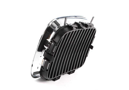 Links dekoratives Gitter 51138206609 für BMW E36 320i (alle kompatiblen Modelle). Originales äußeres Stück BMW.