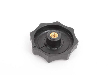 Couverture de fermeture OEM 32411141027 pour BMW E34, E32, E38, E31. Compatible avec les systèmes hydrauliques tels que la serdirection. Remplacement BMW d'origine.