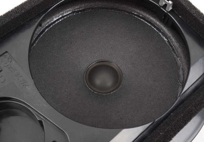 Altavoz trasero derecho OEM 65138370868 para BMW E36. Pieza original BMW. Ideal para sistema estéreo trasero. Repuesto original, perfecta compatibilidad y calidad garantizada.