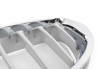 Rejilla decorativa frontal izquierda OEM 51137370391 para BMW F06, F12, F13. Piezas originales BMW.