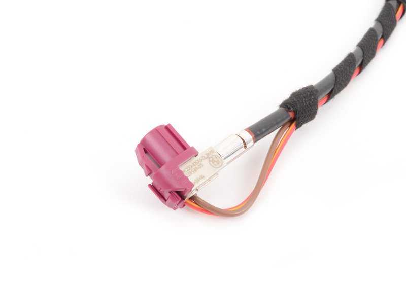 Cavo di connessione OEM Champ/Mask-CID 61119251702 per BMW F20, F21, F22, F52, F87, F30, F31, F34, F35, F80, F32, F33, F82, F83. BMW originale.