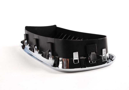 Rejilla de adorno izquierda OEM 51138231593 para BMW Serie 7 E38 (725tds, 728i, 728iL... y más). Original BMW.