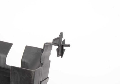 Conducto de aire inferior OEM 51747294911 para BMW F34 y F34N. Original BMW.