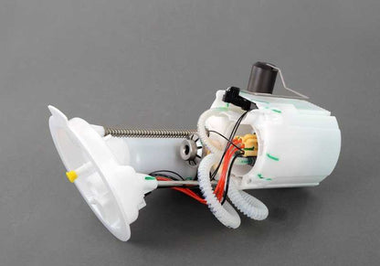 Bomba de combustible OEM 16112284693 para BMW F87 M2, F80 M3, F82 M4, F83 M4. Compatible con versiones CS y Competition. Original BMW.