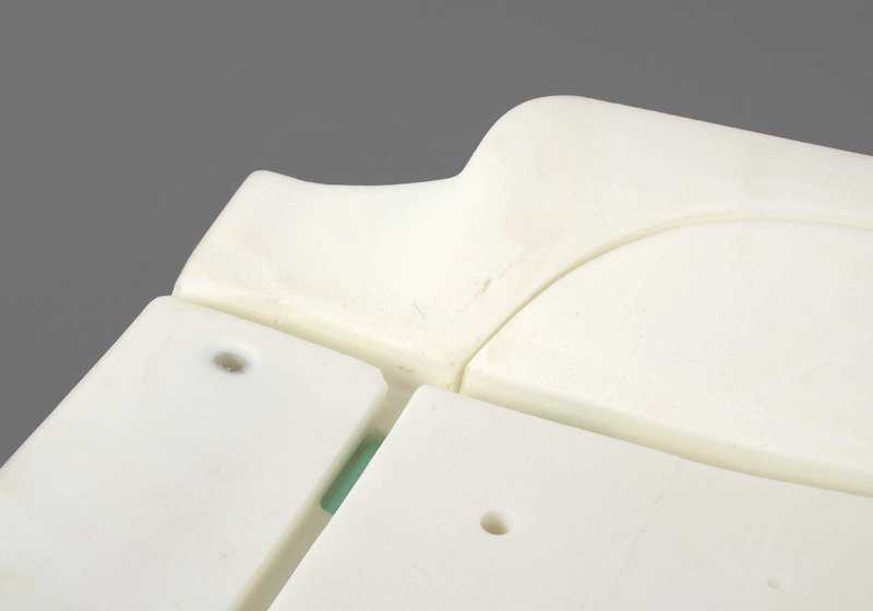 Cojín interior asiento activo en cuero OEM 52108234867 para BMW Serie 5 E39 y Serie 7 E38. Pieza original BMW.