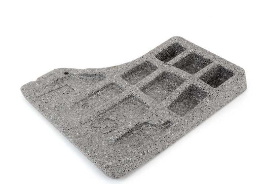 Protector reposapiés delantero derecho OEM 51477066980 para BMW E81, E82, E87, E88, E90, E91, E92, E93, E84. Original BMW.