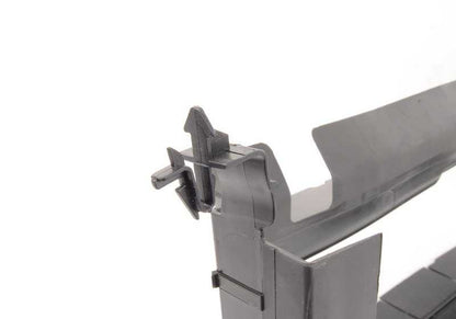 Deflector de aire inferior OEM 51748054228 para BMW F30 y F31 (316d con motores N47, N13, N20, B47). Original BMW.