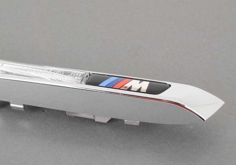 Intermitente lateral derecho con embellecedor M OEM 51657218422 para BMW X5 E70. Pieza original BMW.