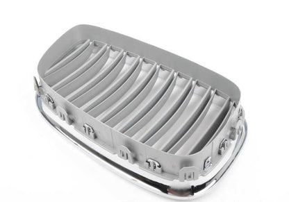 Rejilla embellecedora frontal izquierda OEM 51137202109 para BMW F07. Original BMW.