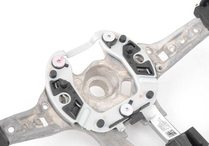 Volent sportif en cuir pour la série BMW 5 F10, 6 séries F06, F12, F13 (OEM 32307846034). BMW d'origine