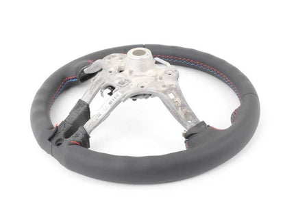 Volent sportif en cuir pour la série BMW 5 F10, 6 séries F06, F12, F13 (OEM 32307846034). BMW d'origine