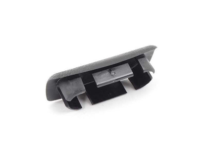 Oeme Emburder Cap 51431849844 für BMW E21. Originalstück, das im Innendach verwendet wird (vom Dach und des Griffs garriniert). Original BMW.